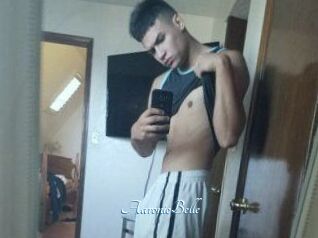 Aaronie_Belle