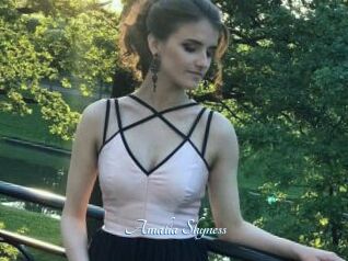 Amalia_Shyness