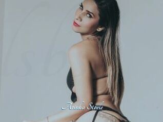Arinka_Steele