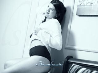 Aleenabrunette
