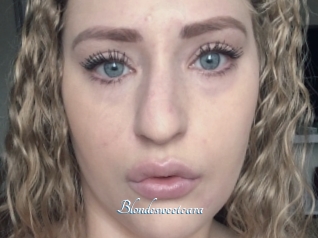 Blondesweetcara