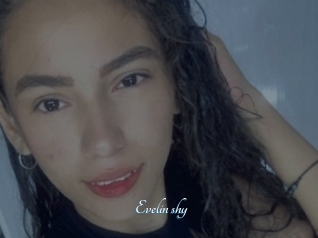 Evelin_shy