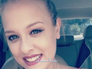 LenaeKisses