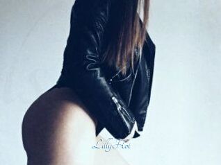 Lilly_Hot