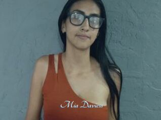 Mia_Daviess