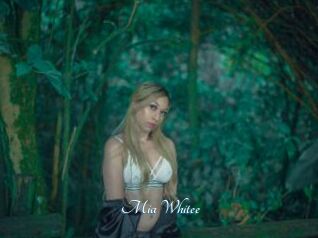 Mia_Whitee