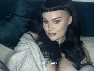 Mia_mack