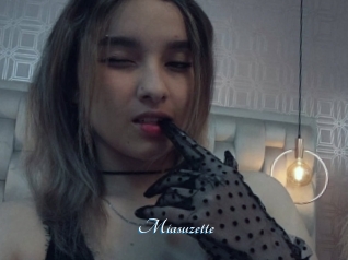 Miasuzette