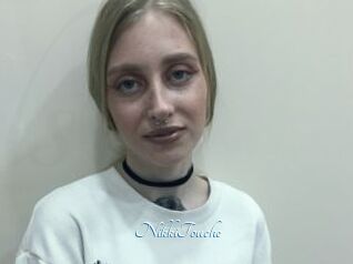 NikkiTouche