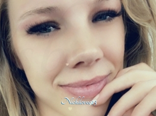Nickilovee23