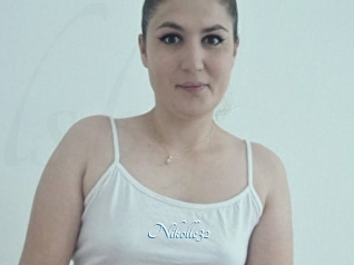 Nikolle32