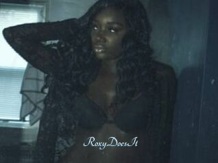 RoxyDoesIt