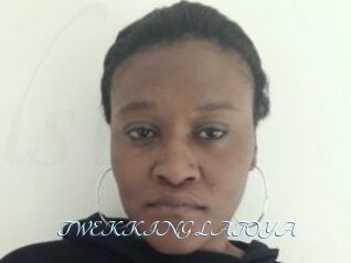 TWEKKING_LATOYA