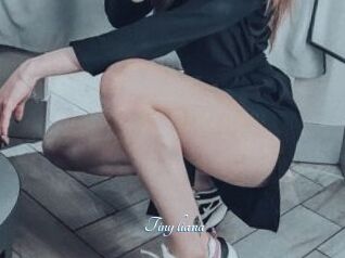 Tiny_liana