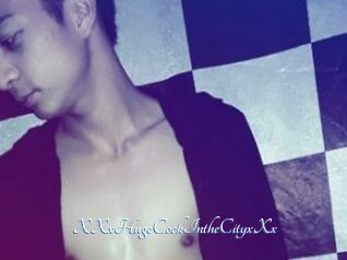 XXxHugeCockIntheCityxXx